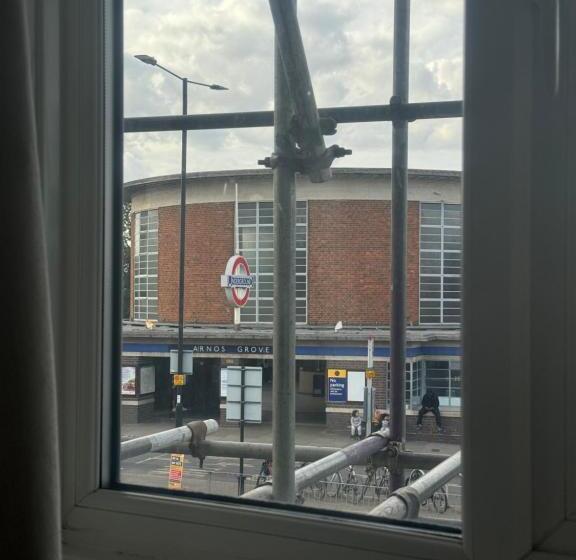 膳宿费 Master Grove Room