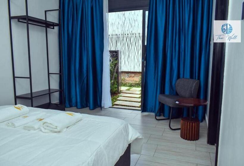 پانسیون The Bodega Well