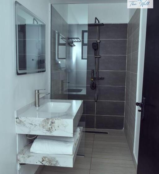 پانسیون The Bodega Well