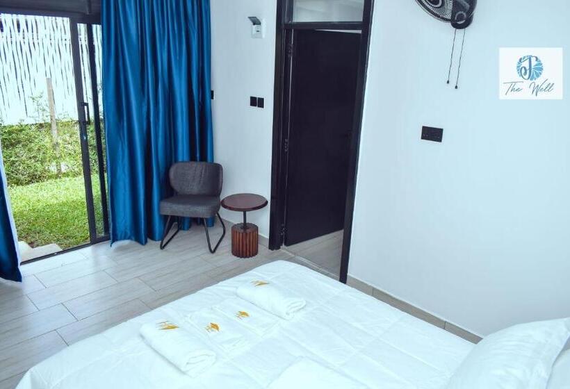 پانسیون The Bodega Well