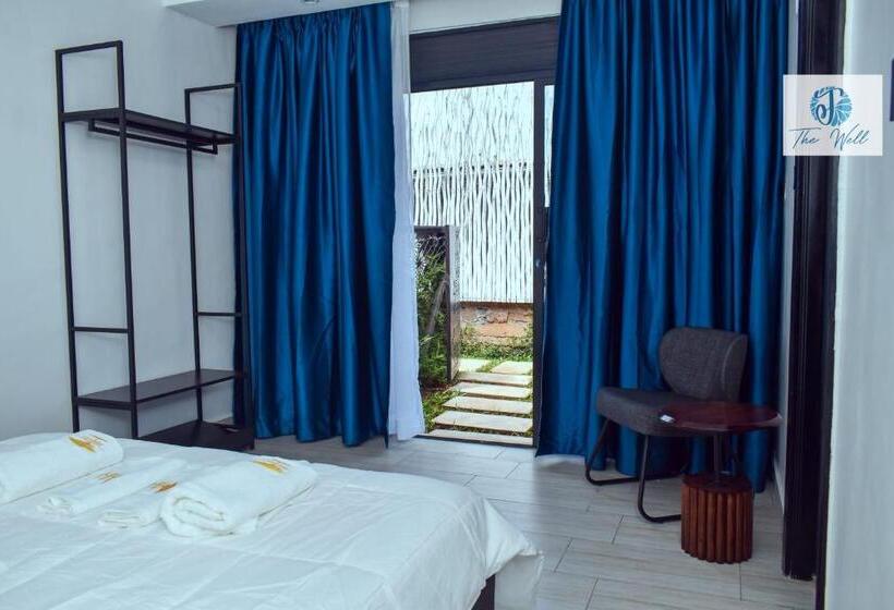 پانسیون The Bodega Well