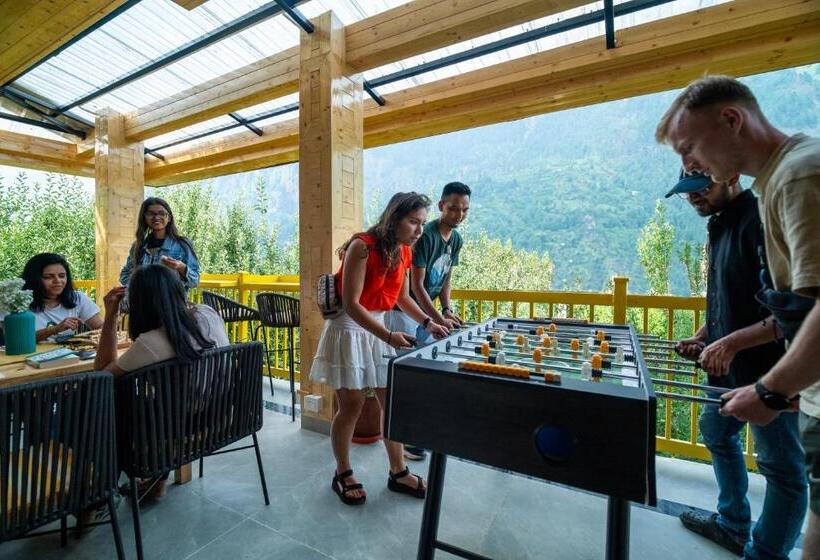 The Hosteller Old Manali, Manu Temple