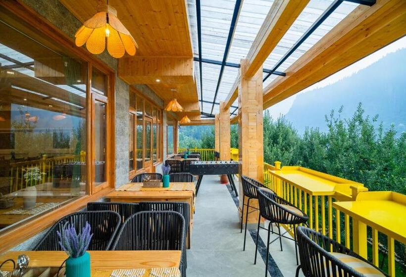 The Hosteller Old Manali, Manu Temple