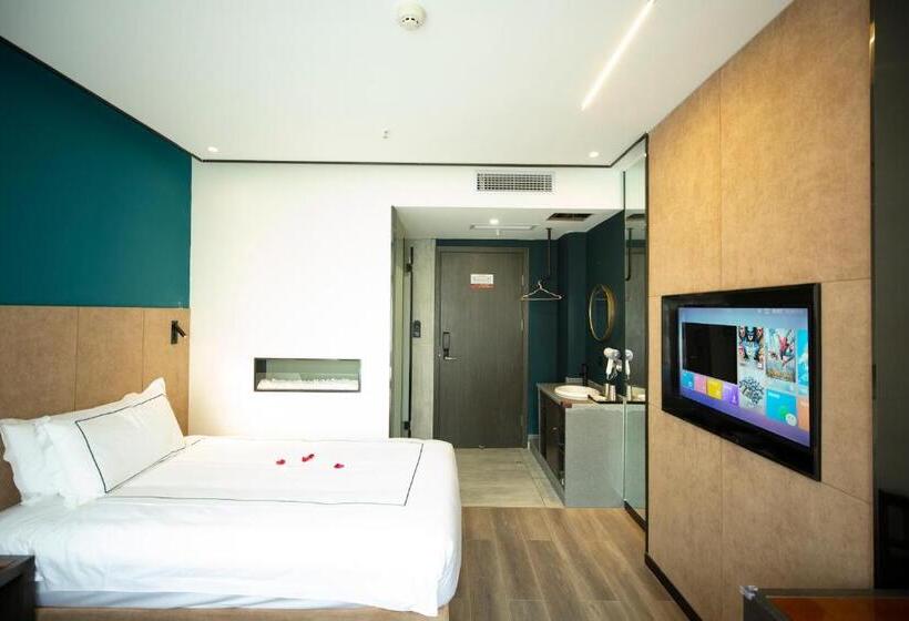 重庆陌遇酒店 人民大礼堂地铁站店