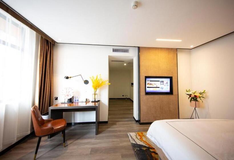 重庆陌遇酒店 人民大礼堂地铁站店