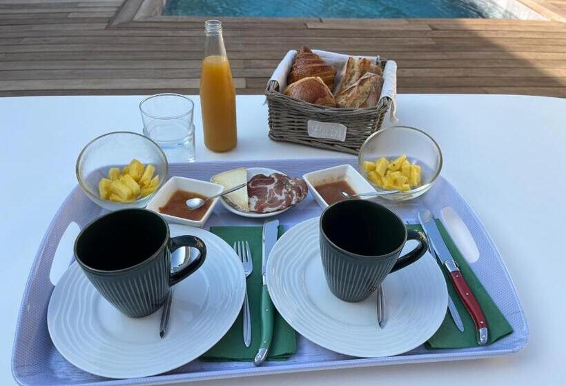 ベッドアンドブレックファースト A Felicità