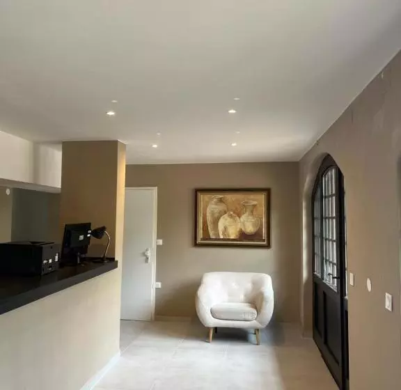 هتل Apparthôtel Elite Spa