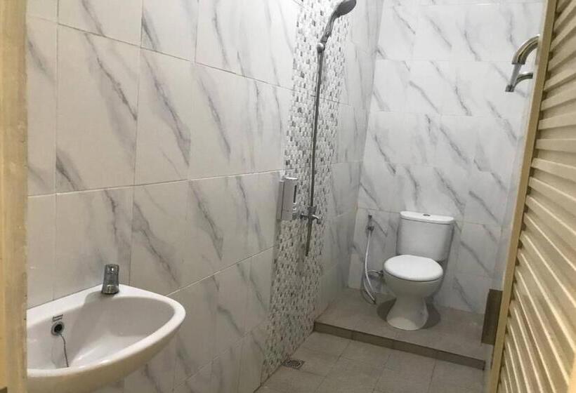 Otel Capital O 94128 The Bale Teras T