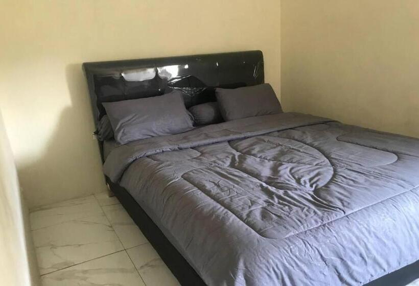 Otel Capital O 94128 The Bale Teras T