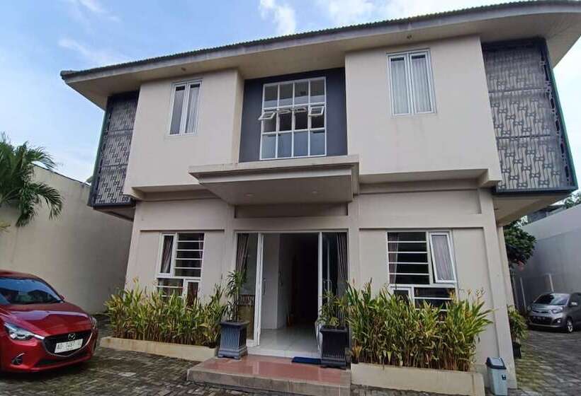 Otel Capital O 94128 The Bale Teras T