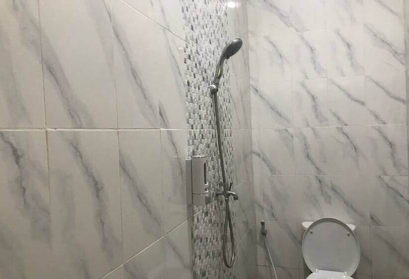 Otel Capital O 94128 The Bale Teras T