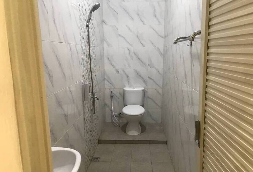 Otel Capital O 94128 The Bale Teras T