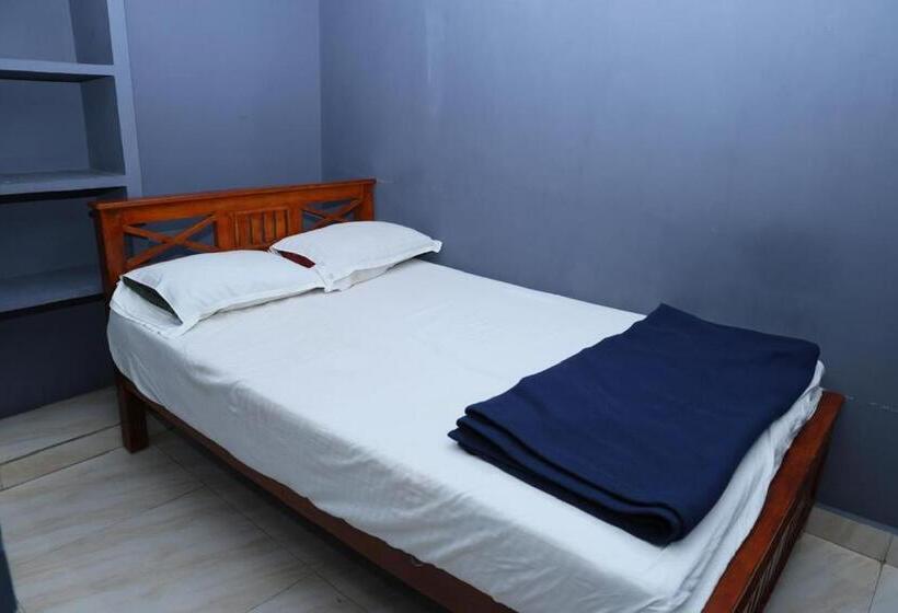 Отель Eagle Inn Stay