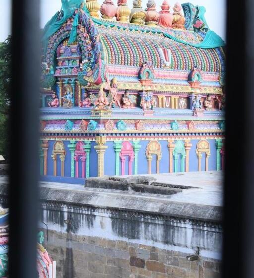 Отель Eagle Inn Stay