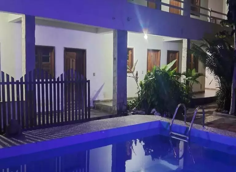 ホテル Pousada Maia