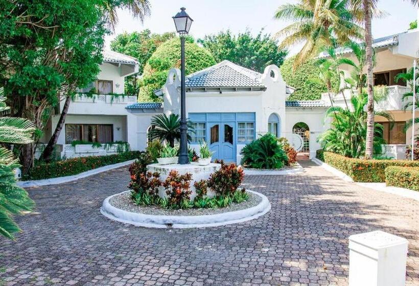 هتل Riviera Del Mar