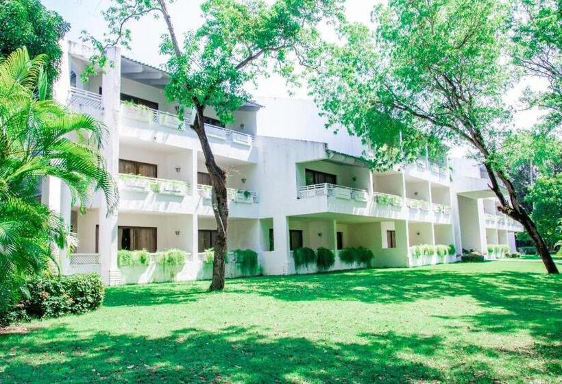 هتل Riviera Del Mar