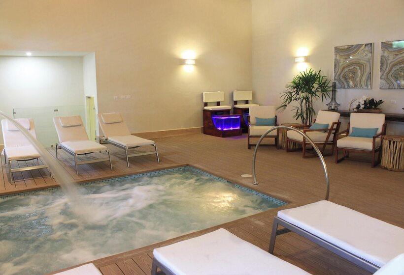 هتل Riviera Del Mar