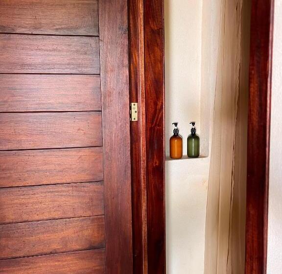 هتل Shamalay Nomad Experience