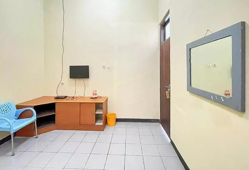 Hotelli Shanty Mitra Reddoorz