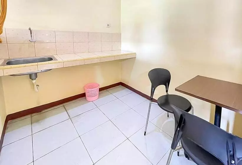 Hotelli Shanty Mitra Reddoorz