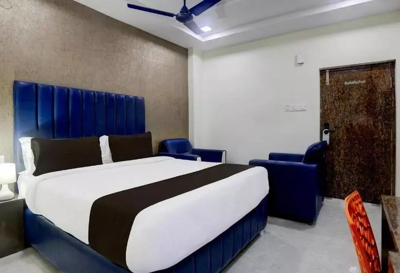 ホテル Super Townhouse Khammam Formerly Bluemoon