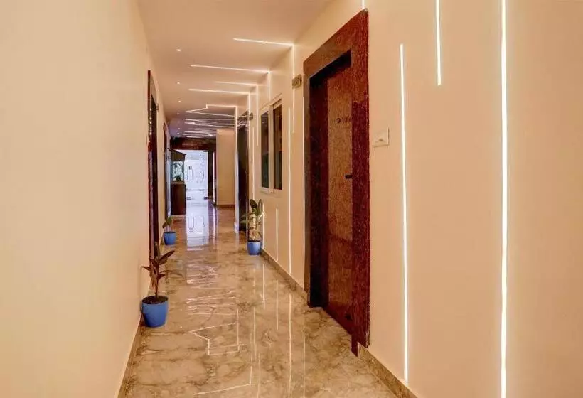 ホテル Super Townhouse Khammam Formerly Bluemoon