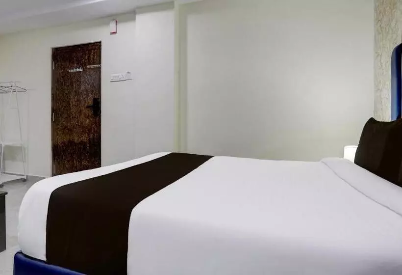 ホテル Super Townhouse Khammam Formerly Bluemoon