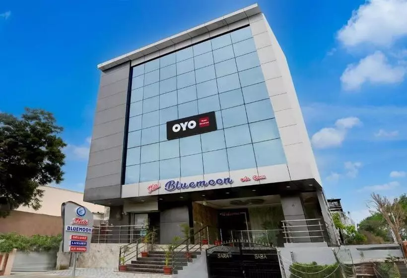 ホテル Super Townhouse Khammam Formerly Bluemoon