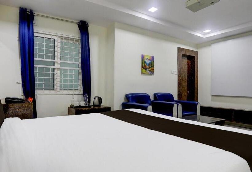 هتل Super Townhouse Khammam Formerly Bluemoon