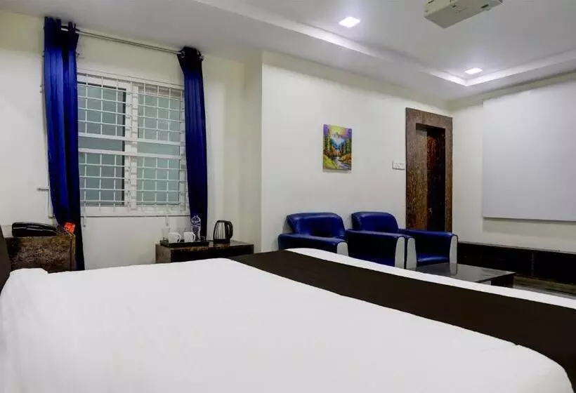 ホテル Super Townhouse Khammam Formerly Bluemoon