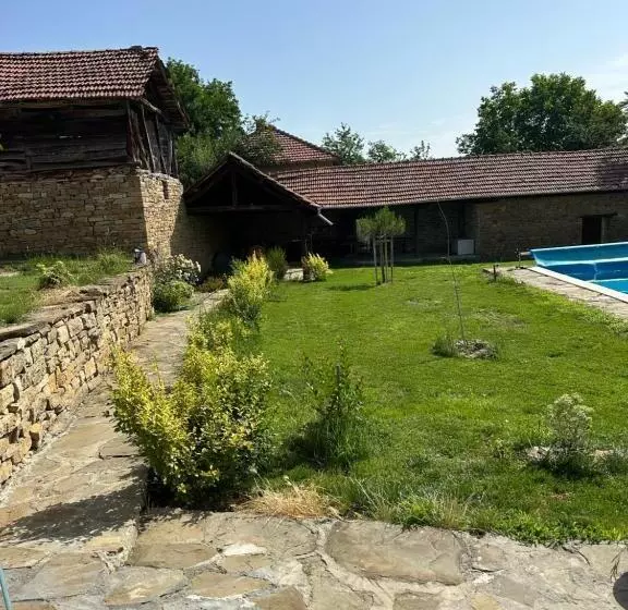 Majatalo Chez Le Colonel Pool House