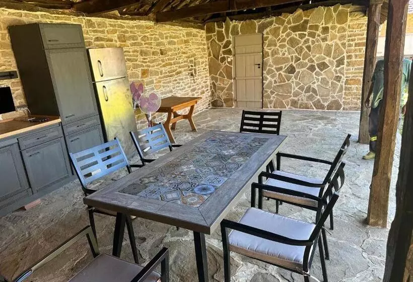 Majatalo Chez Le Colonel Pool House