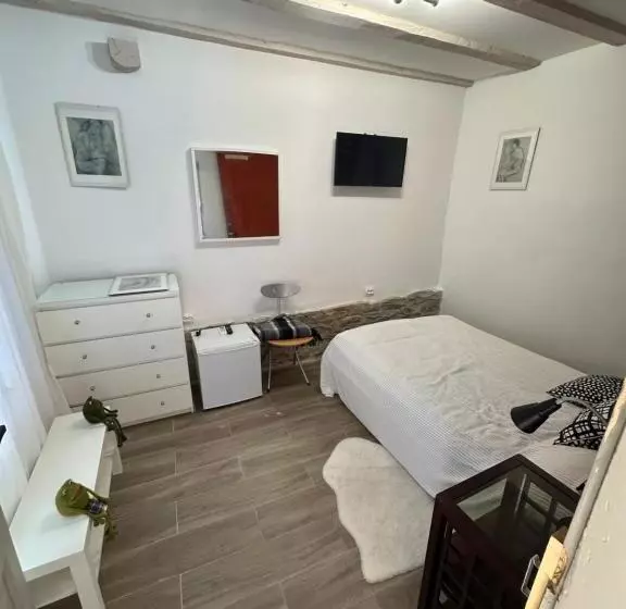 Majatalo Chez Le Colonel Pool House