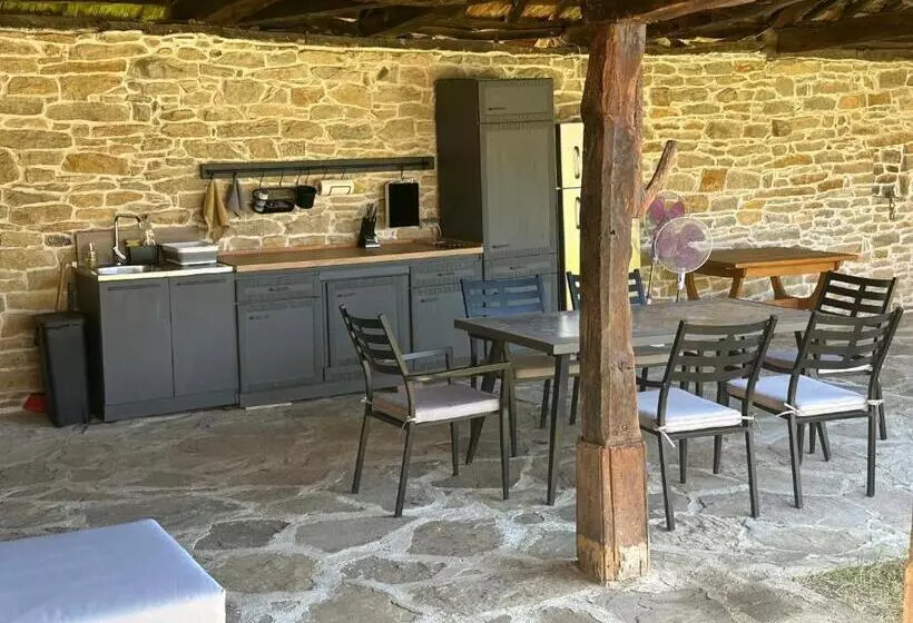 Majatalo Chez Le Colonel Pool House