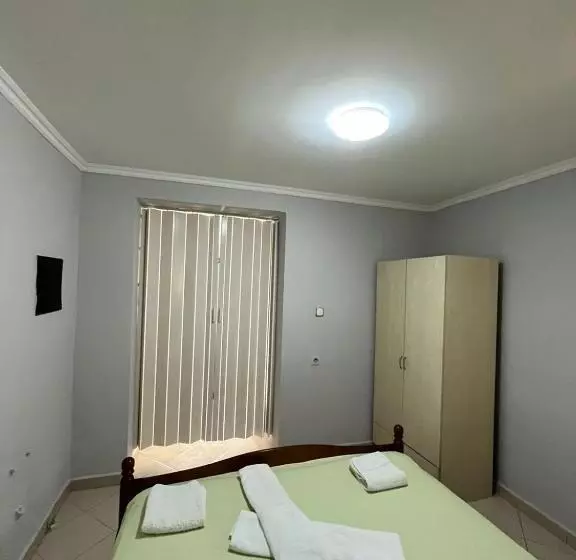 Majatalo Dimas Apartments