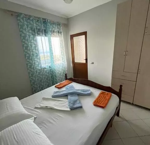 Majatalo Dimas Apartments