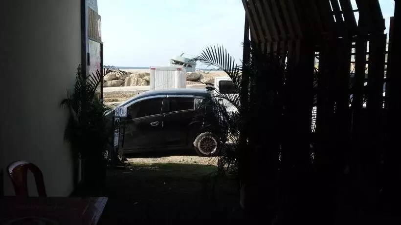 ペンション Hostal Makai Surf Camp