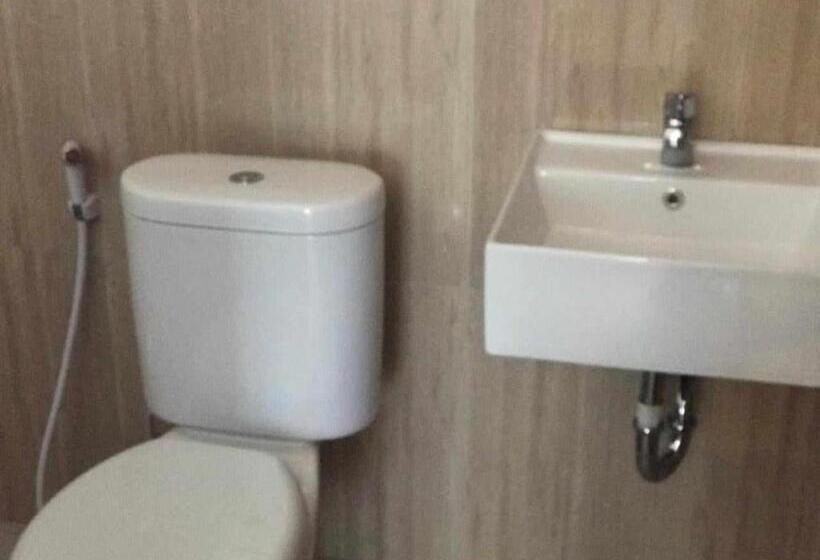 פנסיון Villa Makmur