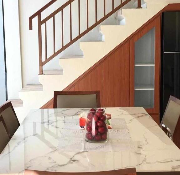 פנסיון Villa Makmur