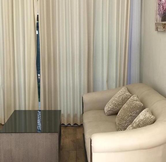 פנסיון Villa Makmur