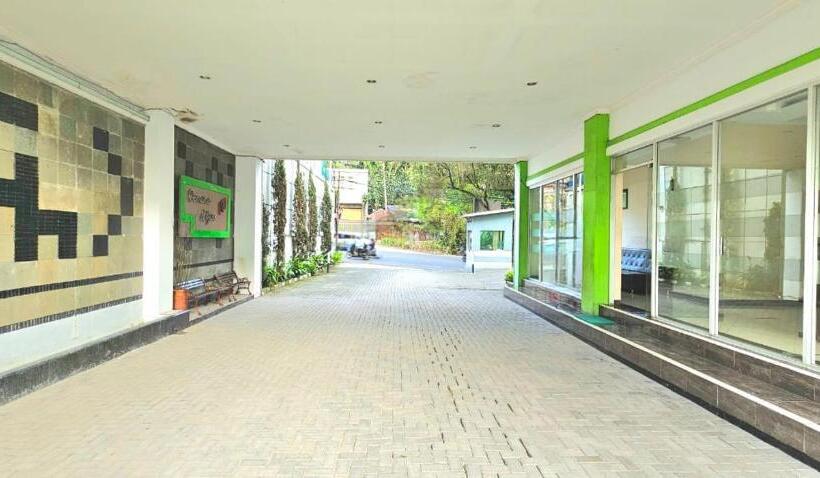 Hotell Cemara Hijau