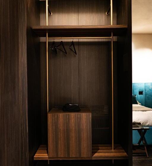 تختخواب و صبحانه Maqqua