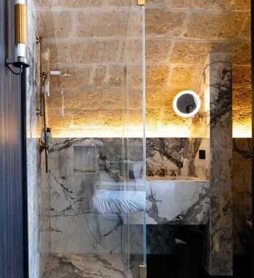 تختخواب و صبحانه Maqqua