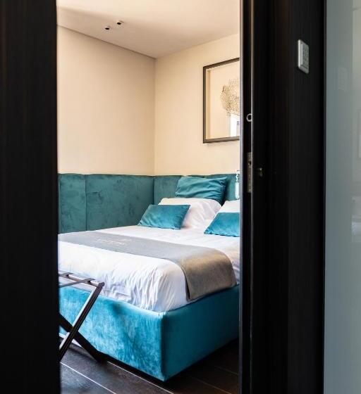 تختخواب و صبحانه Maqqua