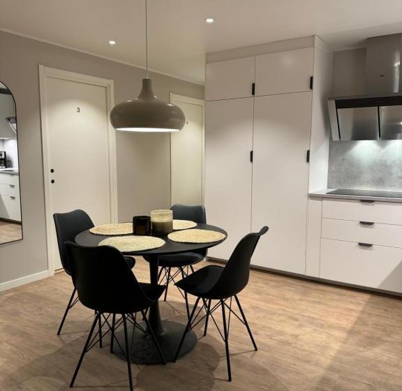 تختخواب و صبحانه Rest And Stay