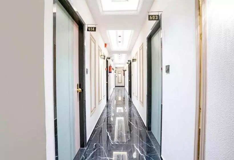 Fabhotel Luxurious Inn   Nr Galaxy Circle