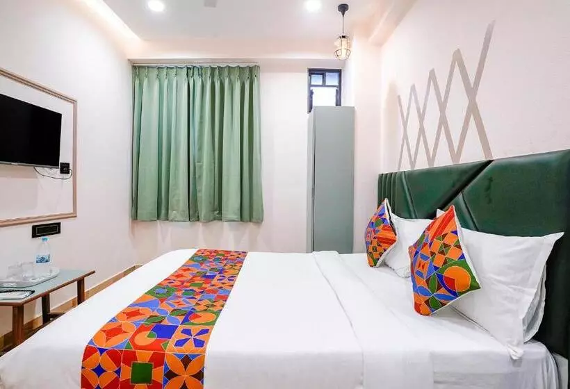 Fabhotel Luxurious Inn   Nr Galaxy Circle