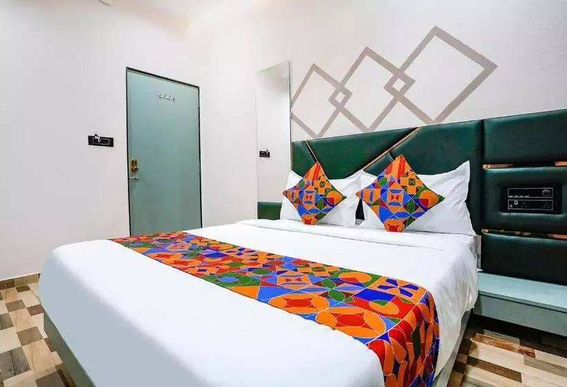 Fabhotel Luxurious Inn   Nr Galaxy Circle