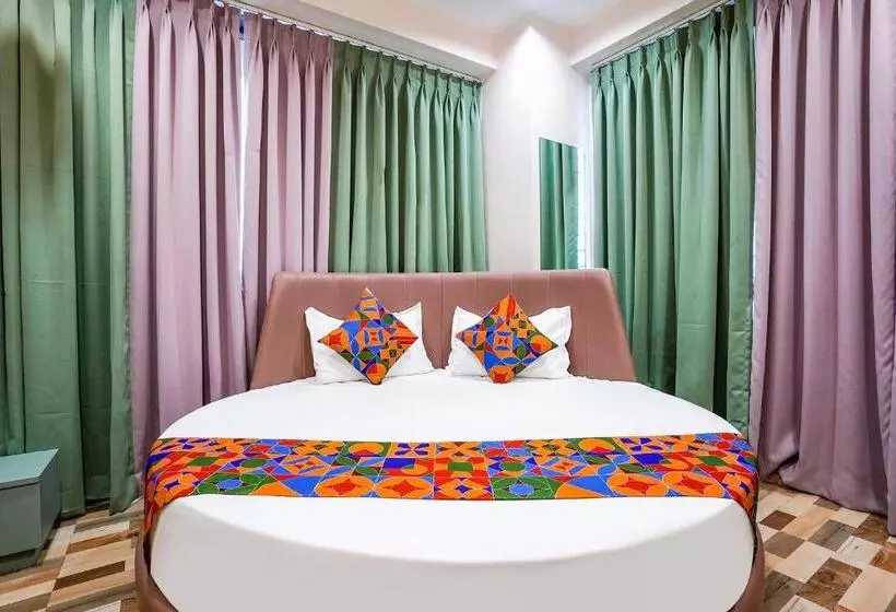 Fabhotel Luxurious Inn   Nr Galaxy Circle